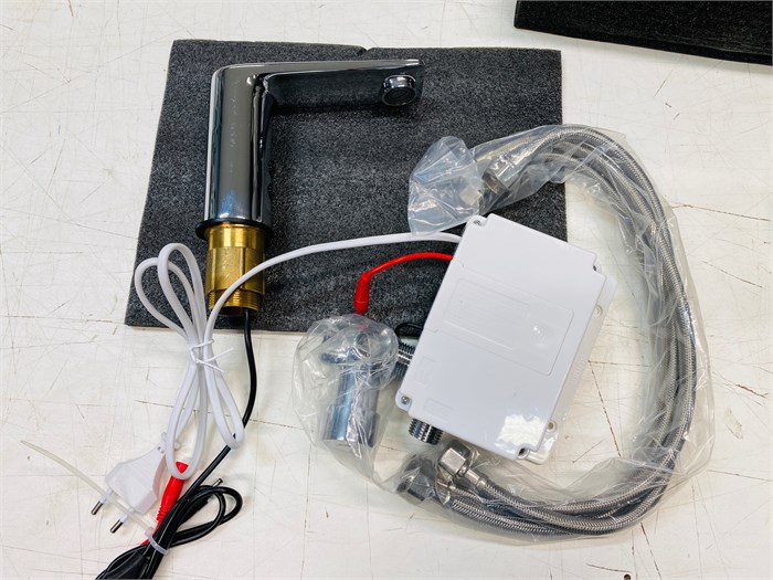 Damixa Jupiter BD770290000 Смеситель для умывальника, сенсорный , хром BD770290000