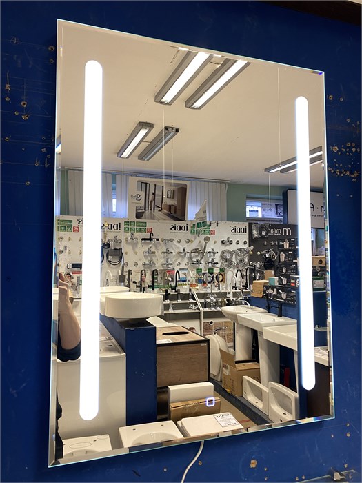 Silver mirrors "Танго- эконом" 600х800 мм (ЛДСП-короб, LED-подсветка, сенсор. выкл., фацет 10 мм) зеркало ФР-00001656 ФР-00001656 - фото 50272