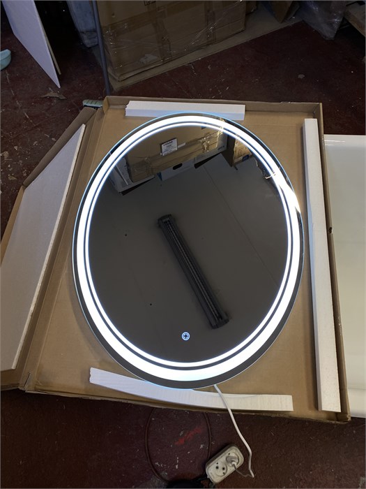 Silver Mirrors "Vigo-S" 570х770 (сенсорный выключатель, бегущая подсветка) зеркало LED-00002737 LED-00002737 - фото 56382