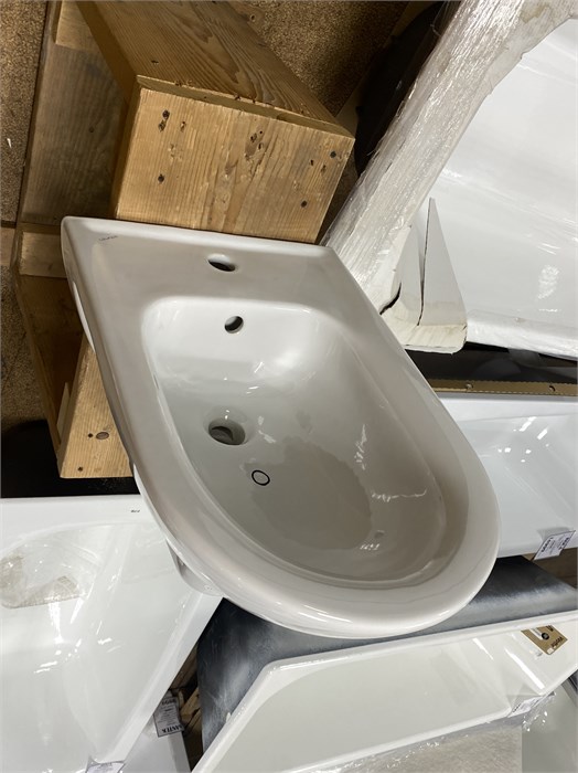 LAUFEN PRO Биде подвесное 8.3095.1.000.304.1 (овальное, белый, 56*36) 8.3095.1.000.304.1 - фото 57966