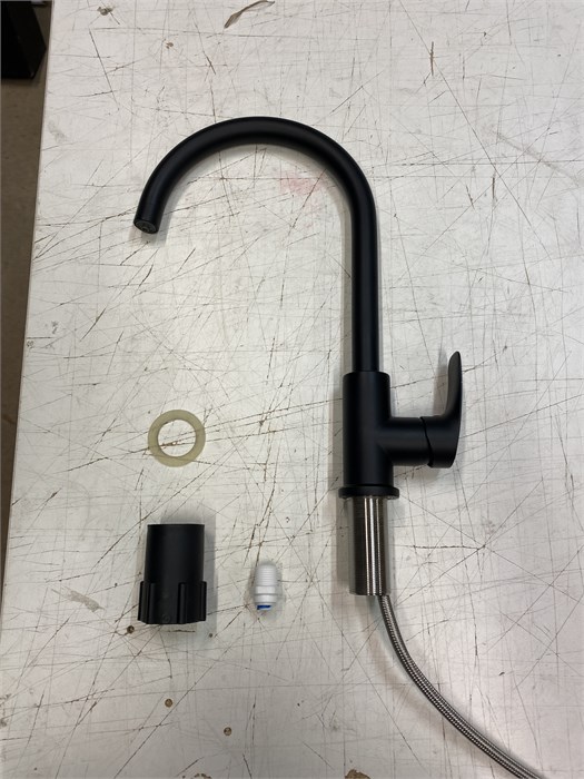 Смеситель для кухни Milardo Rora RORBLFJM05 с каналом для фильтрованной воды, черный RORBLFJM05