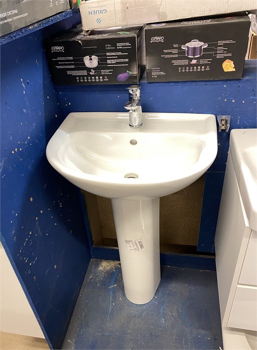 LAUFEN PRO Раковина  8.1095.1.000.104.1 (подвесная, (55*44), белый) + LAUFEN PRO Пьедестал 8.1995.0.000.000.1 (для раковины, (17,5*19,5), белый) 8.1095.1.000.104.1