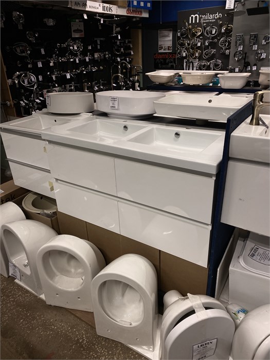 Jacob Delafon Sobro BD EB1272RU-N18 Тумба для умывальника 4562RU 120 см + Jacob Delafon Sobro BD 4562RU-00 умывальник двойной BD EB1272RU-N18