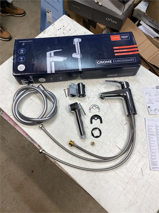 Grohe Eurosmart 23124003 Смеситель для раковины с гиг. душем, хром 23124003