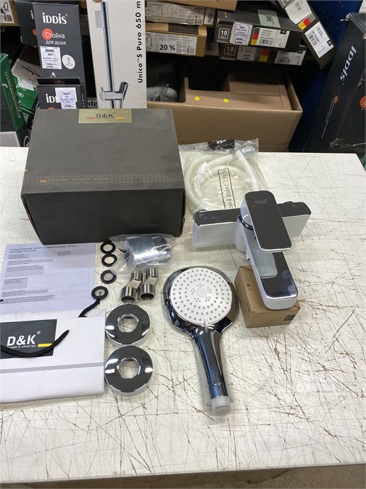 D&K Berlin.Steinbeis DA1433216 Смеситель для ванны с душем, белый-хром DA1433216