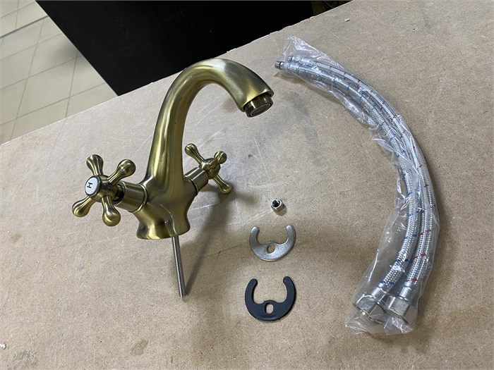 Gappo Sofia BD G1063-4 Смеситель для раковины, бронза BD G1063-4