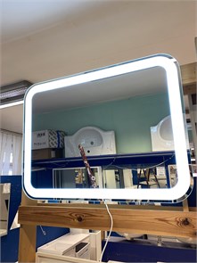 {{productViewItem.photos[photoViewList.activeNavIndex].Alt || productViewItem.photos[photoViewList.activeNavIndex].Description || 'Silver mirrors &quot;Аллюр&quot; 915х685 (сенсорный выключатель) зеркало LED-00002531'}}