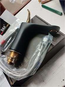 {{photo.Alt || photo.Description || 'D&amp;K Venice.Baciano DA1032159 Смеситель для раковины, черный/золото'}}