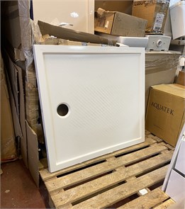 {{photo.Alt || photo.Description || 'HUPPE 202272.055 PURANO Душевой поддон квадратный 1000х900 белый'}}