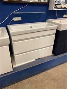 {{photo.Alt || photo.Description || 'IDDIS Zodiac ZOD8CB0I95 Тумба подвесная с ящиками, белая, 80 см + IDDIS 3508000i28 Умывальник мебельный 80 см.'}}