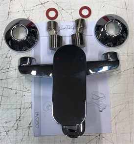 {{photo.Alt || photo.Description || 'Jacob Delafon Oscar BD E29844-CP Смеситель для ванны, хром'}}