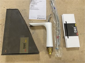 {{photo.Alt || photo.Description || 'D&amp;K Venice.Baciano DA1032656 Смеситель для раковины белый-хром'}}