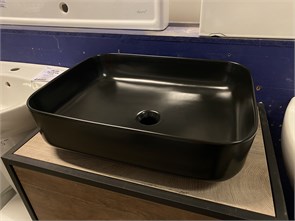 {{photo.Alt || photo.Description || 'Умывальник накладной IDDIS Bridge SALE BRIBM05i27 чёрный матовый'}}