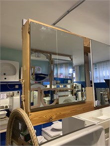 {{photo.Alt || photo.Description || 'Зеркало на подложке Карлоу 70 Размер: 60х54,5 см'}}