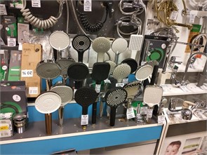 {{photo.Alt || photo.Description || 'Ручные души в ассортименте'}}