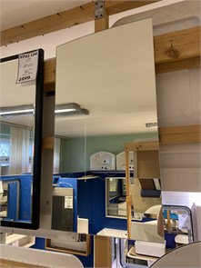 {{photo.Alt || photo.Description || 'Зеркало на подложке Грация 60 Размер: 70,5х37,5 см'}}