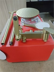 {{photo.Alt || photo.Description || 'Raglo BD R10.24.03 Душевая система с верхним и ручным душем, матовое золото. Состояние отличное. Распродажа складского остатка.'}}