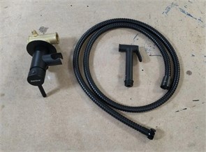 {{photo.Alt || photo.Description || 'Damixa Option 217000000 Смеситель монтируемый в стену с гигиеническим душем, черный'}}