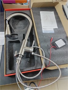 {{photo.Alt || photo.Description || 'Смеситель для кухни ESKO TSS 519 с touch-сенсором, вытяжным R-изливом, матовый никель.'}}