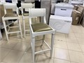 Барный стул Scavolini Grand Relais из бука, отделка бежевый RAL 1013 + золото 14524