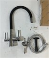 Lemark Комфорт LM3075C Смеситель для кухни, с гибким изливом, с подключением к фильтру питьевой воды, хром/чёрный LM3075C