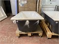 JACOB DELAFON BIOVE  150*75 BD E6D903-0 Ванна чугунная (белый расположение перелива стандартное) с ножками E4113-NF в комплекте E6D903-0