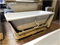 AQUATEK AQ-113775Wt ЭЛЕГИЯ Ванна акриловая, пристенная. В комплекте со сливом и ножками. Цвет белый глянцевый AQ-113775Wtsale