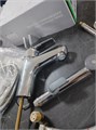 IDDIS Torr TORSB00i08 Смеситель для умывальника с гигиеническим душем , хром TORSB00i08