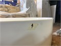 Акриловая ванна BelBagno BB70-1700-800 отдельностоящая, белая, овальная  на ножках, со сливом-переливом Размер: 170x80 см 15066